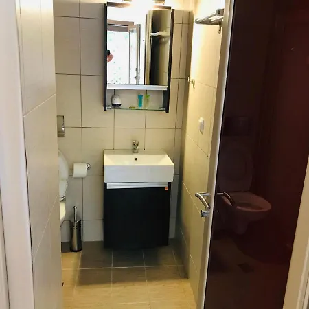 Melidron Apartment Nea Roda