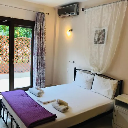 Melidron Apartment Nea Roda